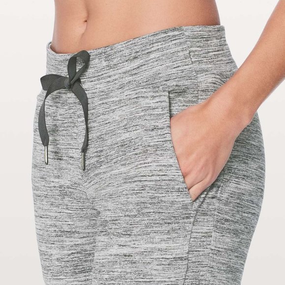 Lululemon Ready To Rulu Pant Size 6 Black High-Rise Jogger - Picture 2 of 12